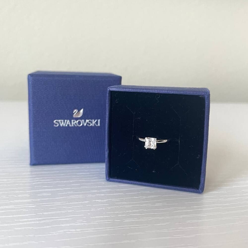 Swarovski Attract ring Square cut, White, Rhodium plated size 7 / EUR 55